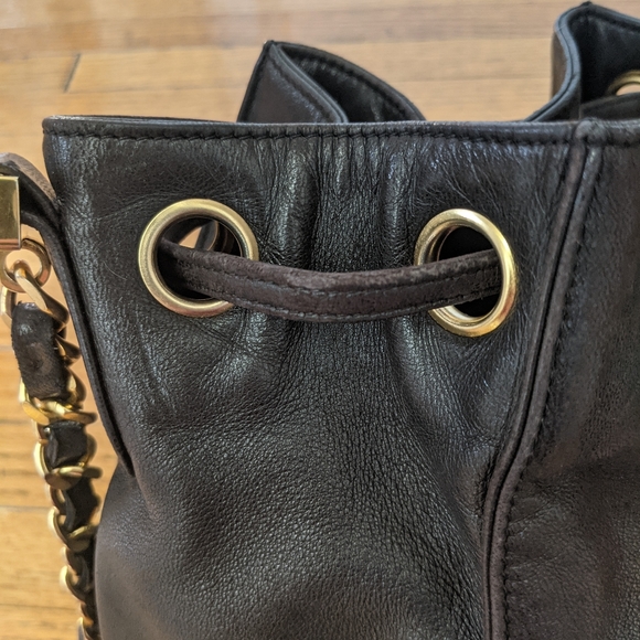 Host Pick🪙Chanel Vintage Bucket Bag - Picture 8 of 8